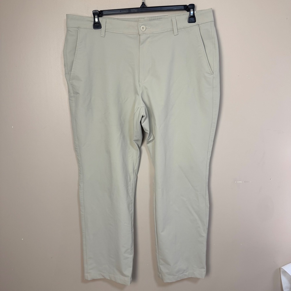 Under Armour Mens Golf Pants 40/30 Khaki Performance Flat Front 1350053